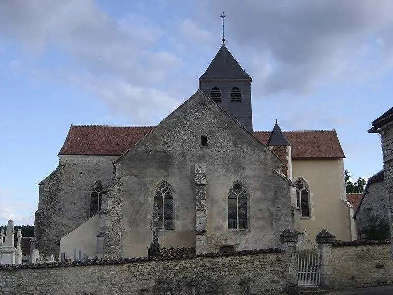 Foto von Saint-Victor Church - Gérard Janot - © Creative Commons (https://creativecommons.org/licenses/by-sa/4.0/deed.fr)