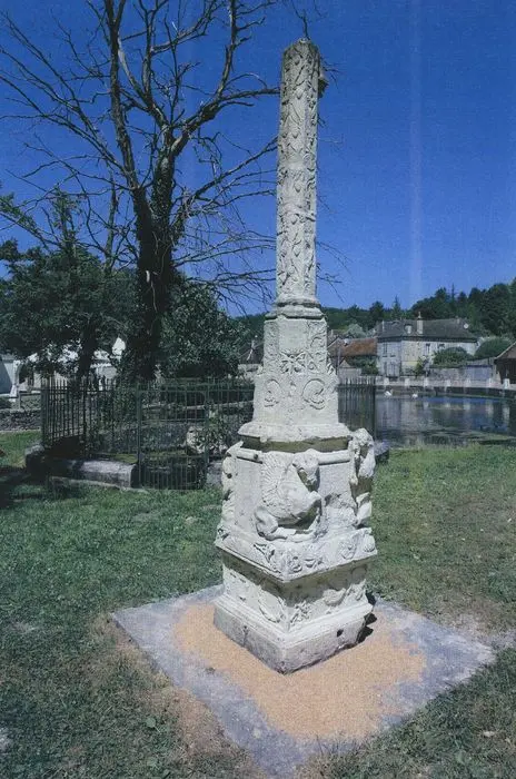 Foto von Kreuzung des Saint-Georges-Brunnens - POP Plateforme Ouverte du Patrimoine / Base Mérimée - © Ministère de la Culture (France), Médiathèque du patrimoine et de la photographie, tous droits réservés
