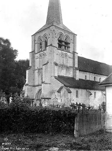 Foto di Chiesa di Saint-Pierre - Auteur inconnu - © Creative Commons (https://creativecommons.org/licenses/by-sa/4.0/deed.fr)