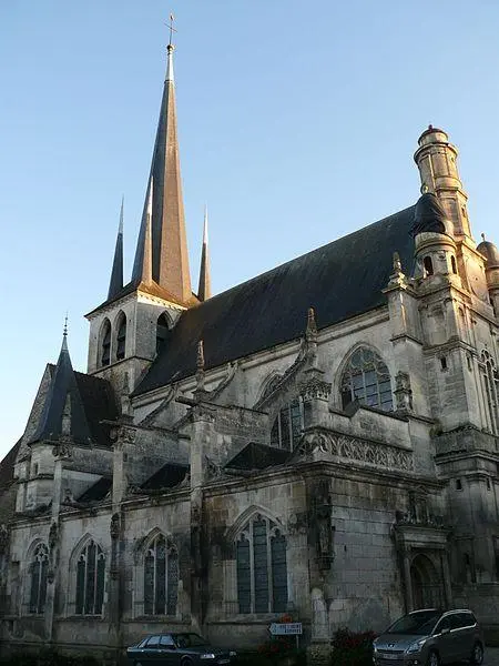 Foto von Saint-Pierre-ès-Liens Church of Riceys-Bas - This illustrationwas made byPeter Potrowl. Please - © Creative Commons (https://creativecommons.org/licenses/by-sa/4.0/deed.fr)