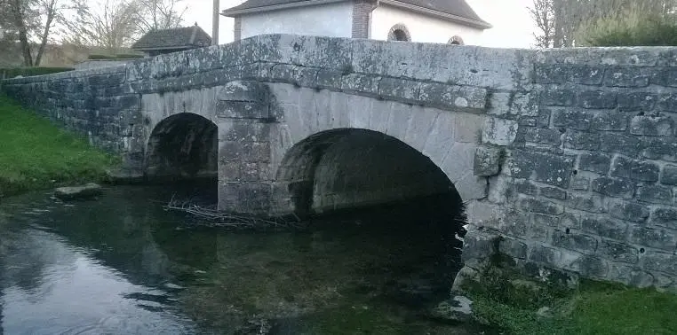 Foto de Pont que abarca la válvula - Grefeuille - © Creative Commons (https://creativecommons.org/licenses/by-sa/4.0/deed.fr)