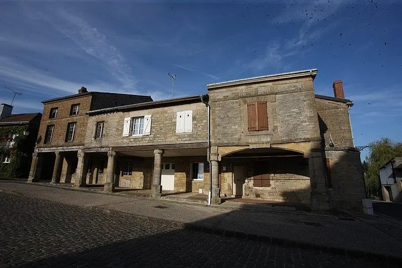 Foto di Portici - NEUVENS Francis - © Creative Commons (https://creativecommons.org/licenses/by-sa/4.0/deed.fr)