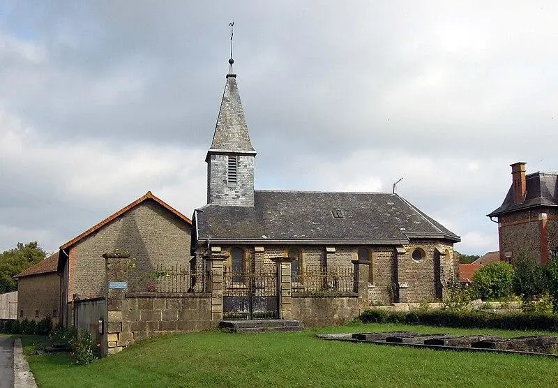 Foto di Chiesa di Brières - Claudine Lebovic - © Creative Commons (https://creativecommons.org/licenses/by-sa/4.0/deed.fr)