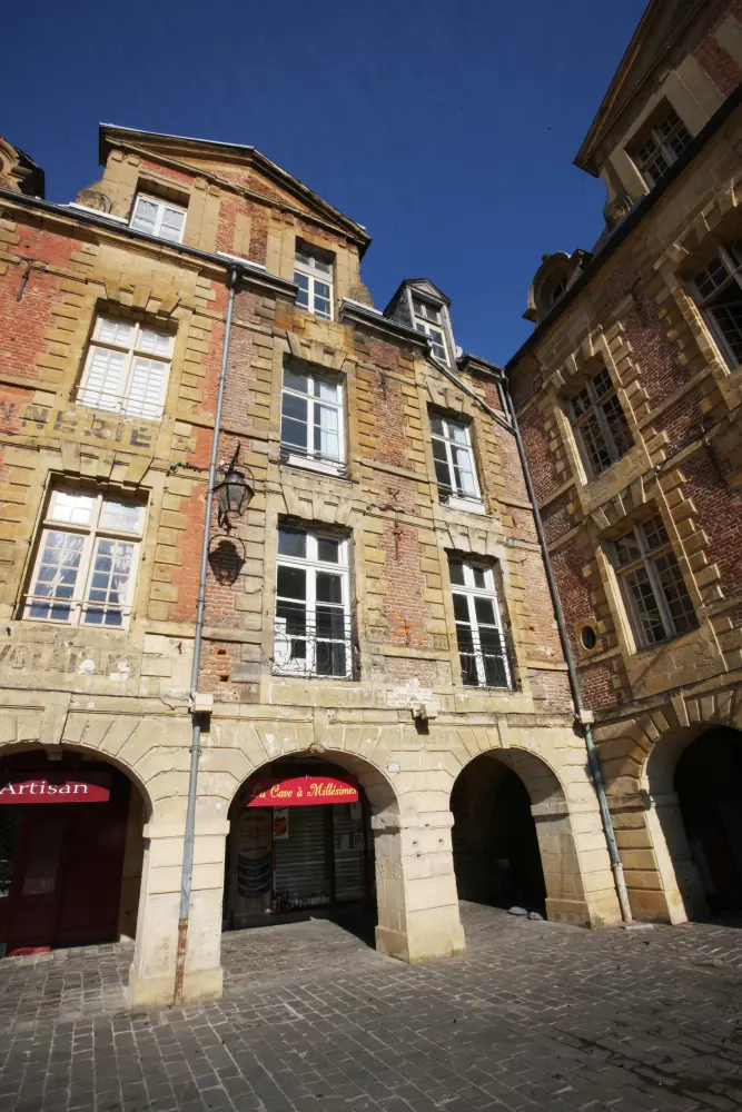 Foto de Edificio - Sous licence Creative Commons (https://creativecommons.org/licenses/by-sa/4.0/deed.fr) - Par Rotatebot - © Creative Commons (https://creativecommons.org/licenses/by-sa/4.0/deed.fr)