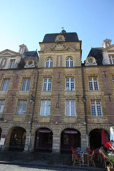 Foto de Edificio - NEUVENS Francis - © Creative Commons (https://creativecommons.org/licenses/by-sa/4.0/deed.fr)
