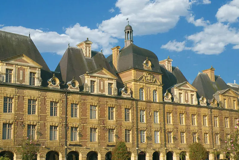 Foto de Edificio - Franeck08 - © Creative Commons (https://creativecommons.org/licenses/by-sa/4.0/deed.fr)