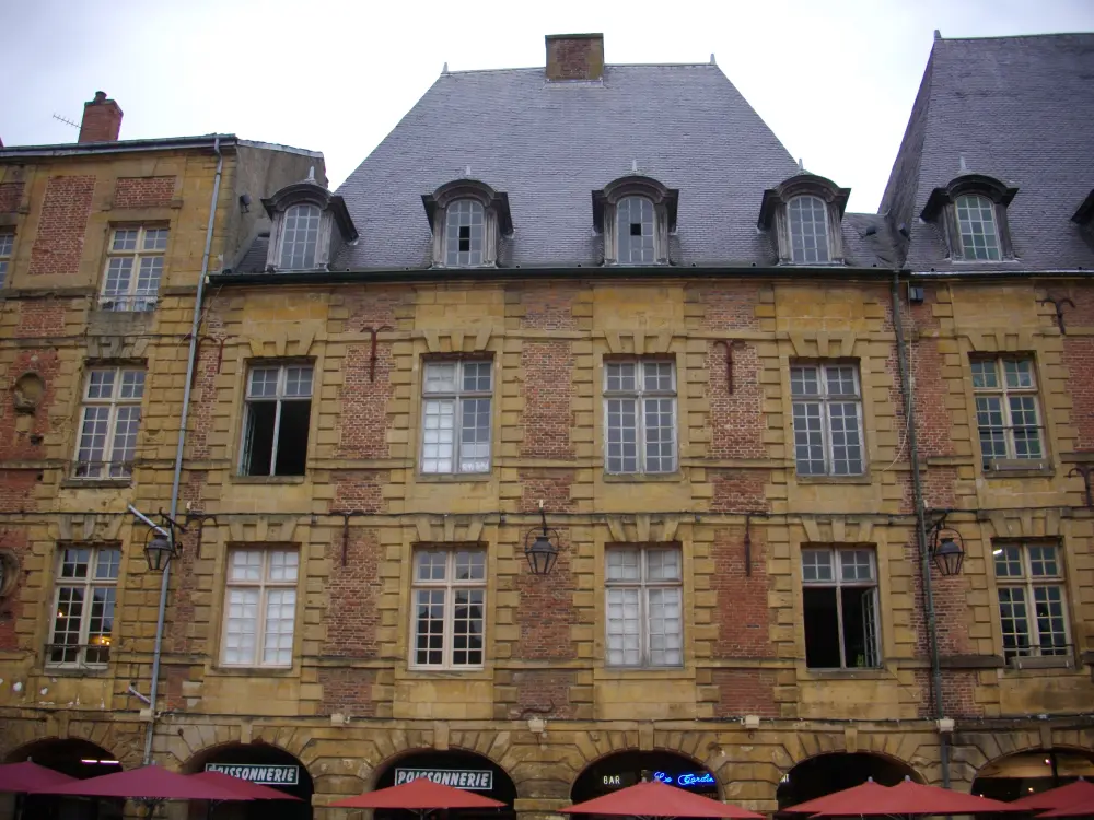 Foto de Edificio - Sous licence Creative Commons (https://creativecommons.org/licenses/by-sa/4.0/deed.fr) - Par Fab5669 - © Creative Commons (https://creativecommons.org/licenses/by-sa/4.0/deed.fr)