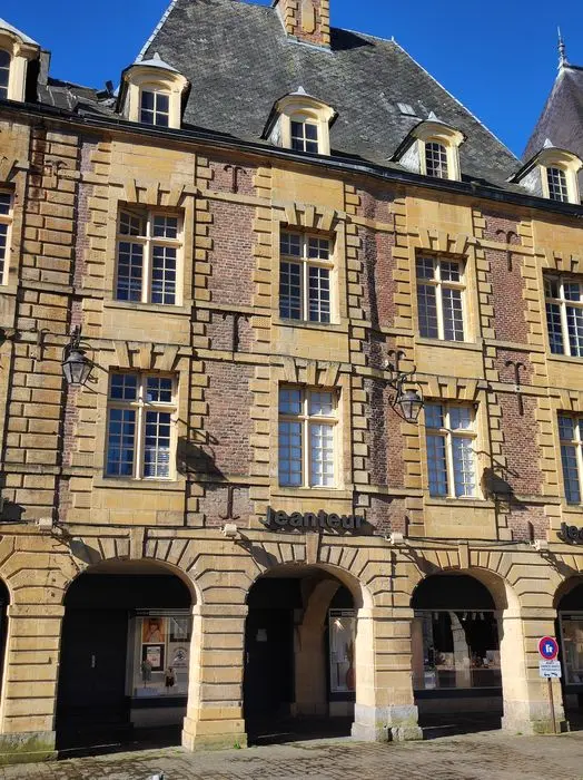 Foto de Edificio - POP Plateforme Ouverte du Patrimoine / Base Mérimée - © Ministère de la Culture (France), Conservation des antiquités et des objets d’art des Ardennes – Tous droits réservés 