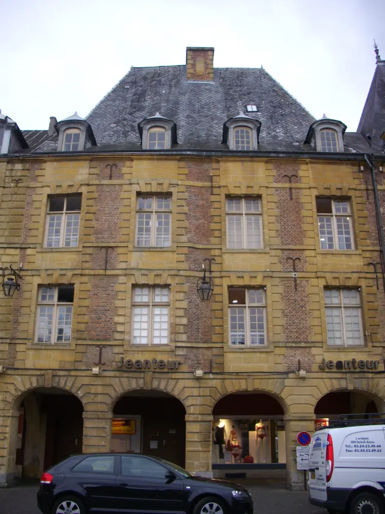 Foto de Edificio - Sous licence Creative Commons (https://creativecommons.org/licenses/by-sa/4.0/deed.fr) - Par Fab5669 - © Creative Commons (https://creativecommons.org/licenses/by-sa/4.0/deed.fr)