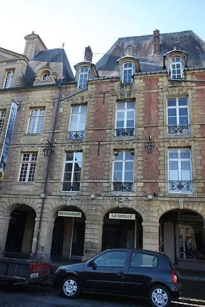 Foto de Edificio - NEUVENS Francis - © Creative Commons (https://creativecommons.org/licenses/by-sa/4.0/deed.fr)