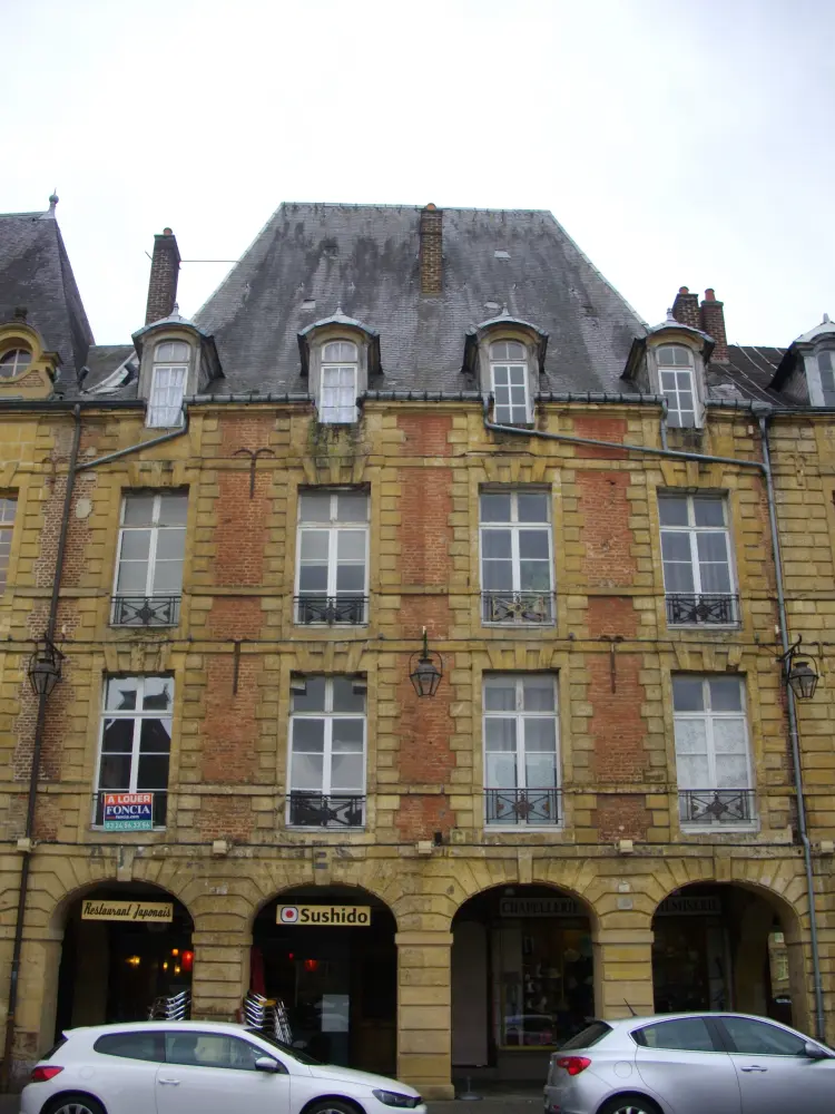 Foto de Edificio - Sous licence Creative Commons (https://creativecommons.org/licenses/by-sa/4.0/deed.fr) - Par Fab5669 - © Creative Commons (https://creativecommons.org/licenses/by-sa/4.0/deed.fr)