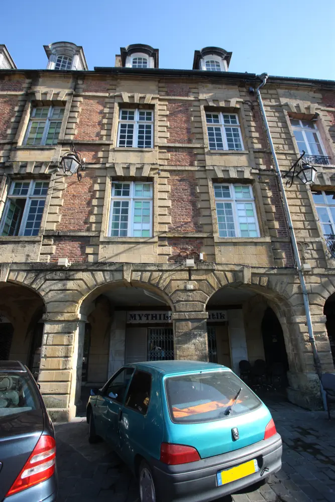 Foto de Edificio - Sous licence Creative Commons (https://creativecommons.org/licenses/by-sa/4.0/deed.fr) - Par Slick-o-bot - © Creative Commons (https://creativecommons.org/licenses/by-sa/4.0/deed.fr)