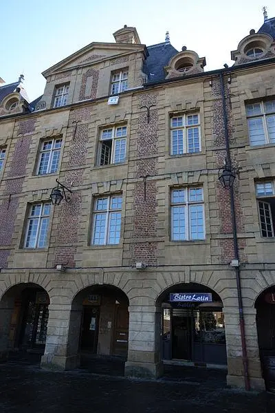 Foto de Edificio - NEUVENS Francis - © Creative Commons (https://creativecommons.org/licenses/by-sa/4.0/deed.fr)
