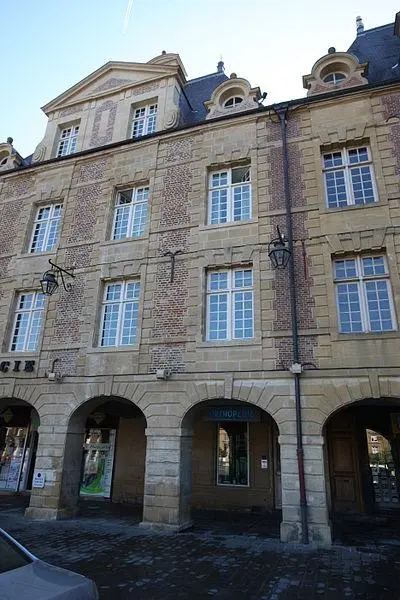 Foto de Edificio - NEUVENS Francis - © Creative Commons (https://creativecommons.org/licenses/by-sa/4.0/deed.fr)
