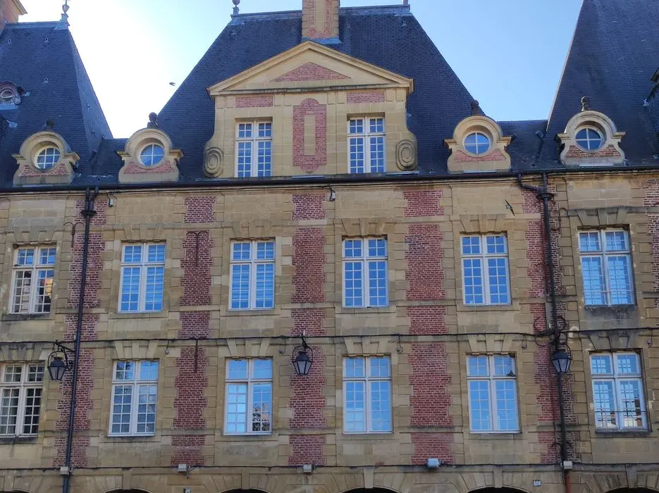 Foto de Edificio - POP Plateforme Ouverte du Patrimoine / Base Mérimée - © Ministère de la Culture (France), Conservation des antiquités et des objets d’art des Ardennes – Tous droits réservés 