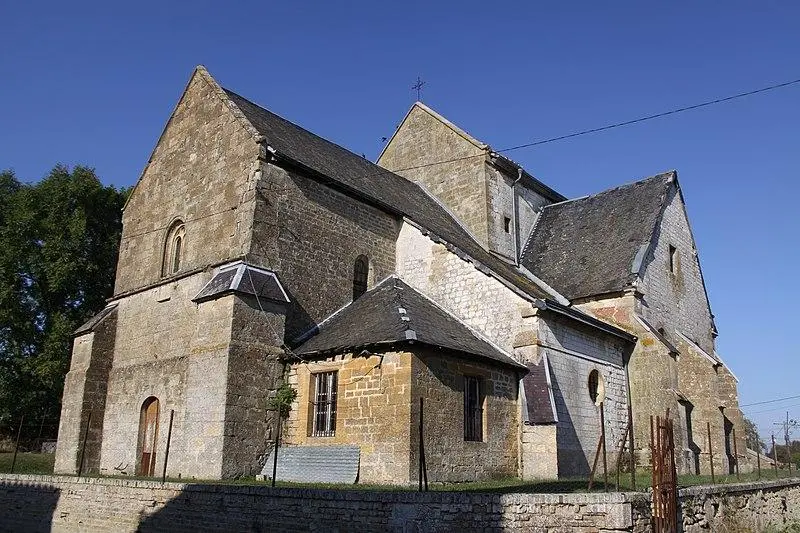 Foto de Iglesia, cementerio y fuente de Saint-Pierre - NEUVENS Francis - © Creative Commons (https://creativecommons.org/licenses/by-sa/4.0/deed.fr)