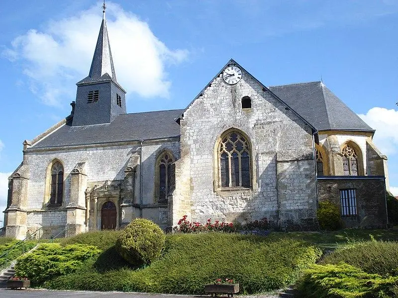 Foto di Chiesa e vecchio cimitero - Havang(nl) - © Creative Commons (https://creativecommons.org/licenses/by-sa/4.0/deed.fr)