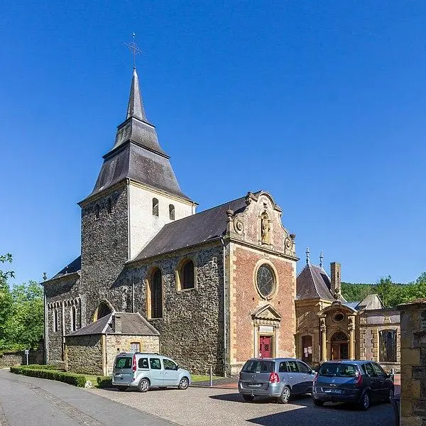 Foto von Saint-Rémi-Kirche in Laval-Dieu - Raimond Spekking Descriptionphotographe, wikimédie - © Creative Commons (https://creativecommons.org/licenses/by-sa/4.0/deed.fr)