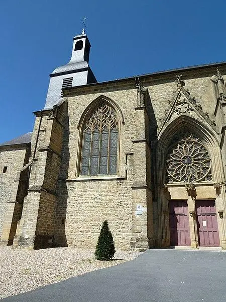 Foto di Notre-Dame Church - Adri08 - © Creative Commons (https://creativecommons.org/licenses/by-sa/4.0/deed.fr)