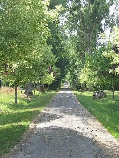 Foto de Domaine des Rosiers - HenriDavel - © Creative Commons (https://creativecommons.org/licenses/by-sa/4.0/deed.fr)