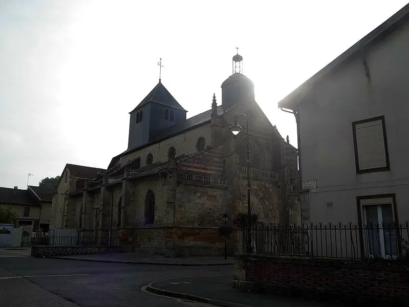 Foto von Notre-Dame Church - WCOMFR - © Creative Commons (https://creativecommons.org/licenses/by-sa/4.0/deed.fr)