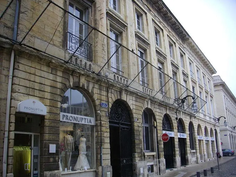 Foto de Edificio - Fab5669 - © Creative Commons (https://creativecommons.org/licenses/by-sa/4.0/deed.fr)