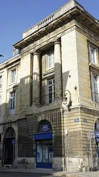 Foto de Edificio - Gérald Garitan - © Creative Commons (https://creativecommons.org/licenses/by-sa/4.0/deed.fr)