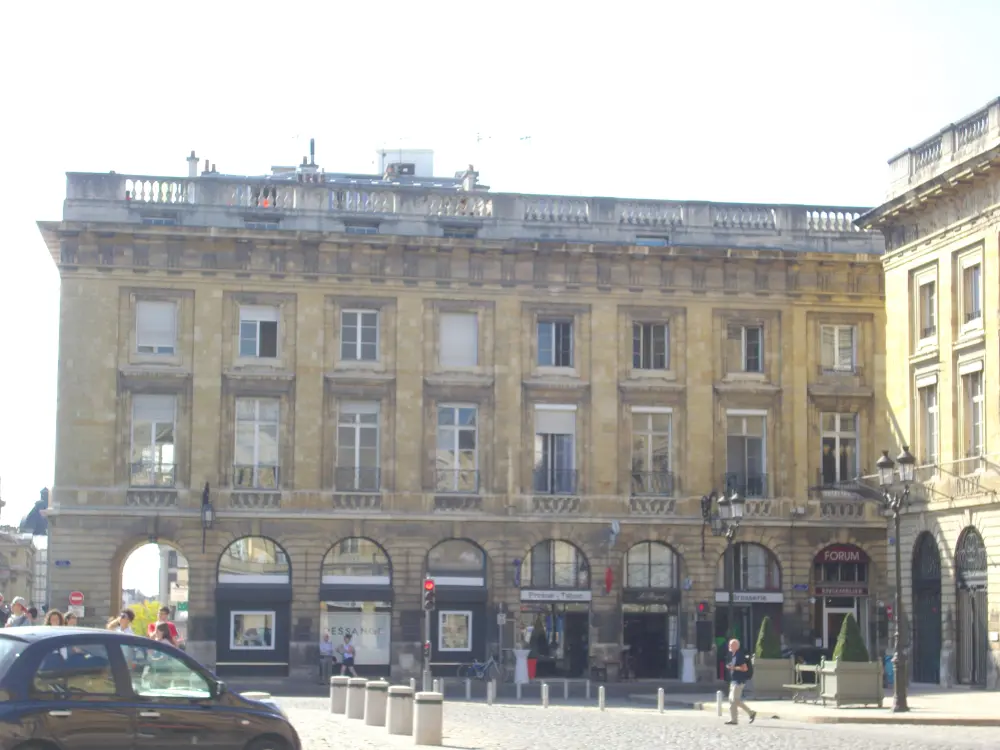 Foto de Edificio - Sous licence Creative Commons (https://creativecommons.org/licenses/by-sa/4.0/deed.fr) - Par Fab5669 - © Creative Commons (https://creativecommons.org/licenses/by-sa/4.0/deed.fr)