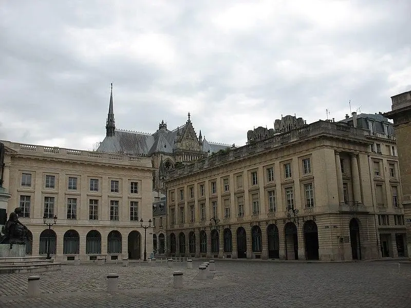 Foto de Edificio - Basvb (talk) - © Creative Commons (https://creativecommons.org/licenses/by-sa/4.0/deed.fr)