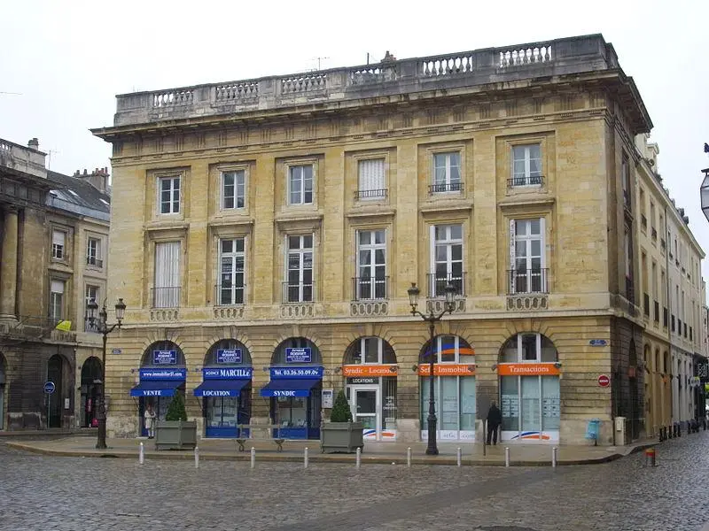 Foto de Edificio - Fab5669 - © Creative Commons (https://creativecommons.org/licenses/by-sa/4.0/deed.fr)