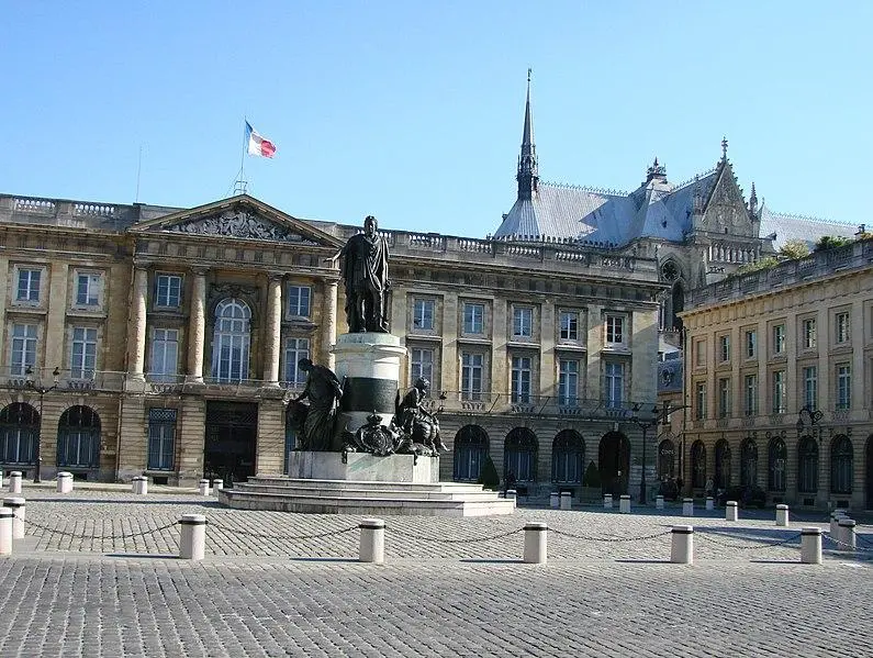 Foto de Lugar real - Vassil - © Creative Commons (https://creativecommons.org/licenses/by-sa/4.0/deed.fr)