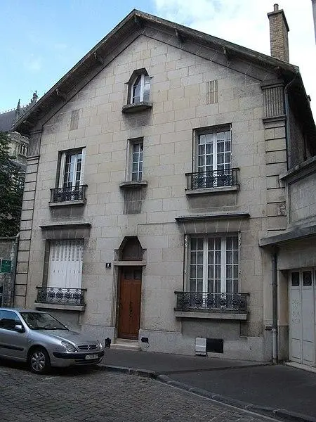 Foto de Puerta utilizada anteriormente desde la entrada a "La Poucelette" - Gérald Garitan - © Creative Commons (https://creativecommons.org/licenses/by-sa/4.0/deed.fr)