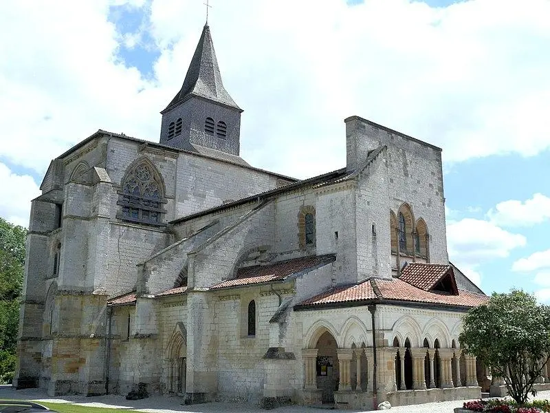 Foto von Saint-Amand Church - MOSSOT - © Creative Commons (https://creativecommons.org/licenses/by-sa/4.0/deed.fr)