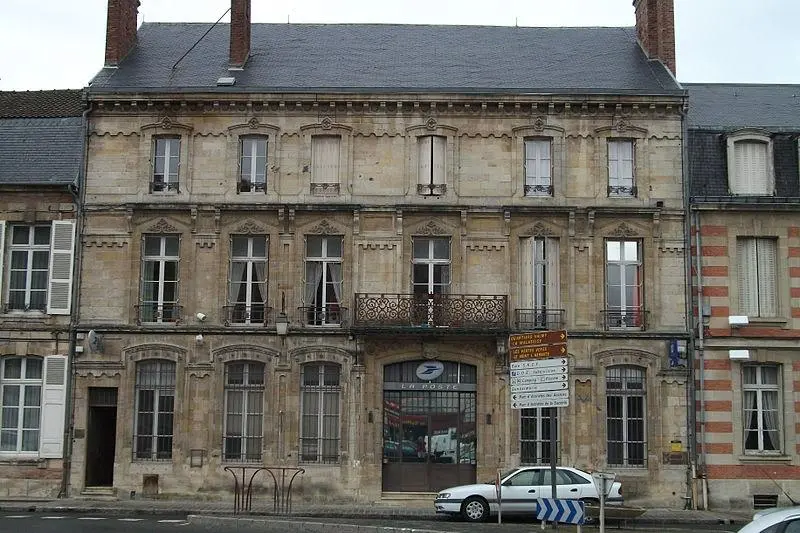 Foto de Edificios - Gérald Garitan - © Creative Commons (https://creativecommons.org/licenses/by-sa/4.0/deed.fr)