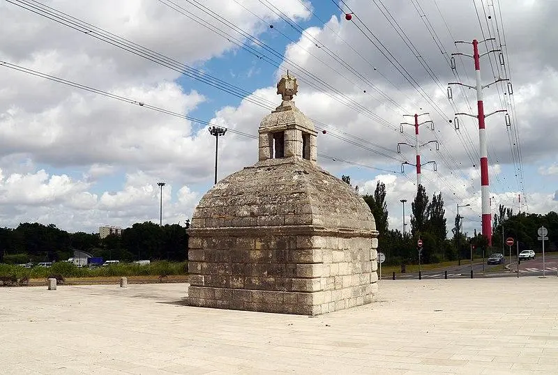 Foto von Aqueduct des Eaux de Rungis (auch in Gemeinden Rungis, L'y-Les-Rosen, Cachan, Arcueil, Gentilly und Paris 14) - Poulpy - © Creative Commons (https://creativecommons.org/licenses/by-sa/4.0/deed.fr)
