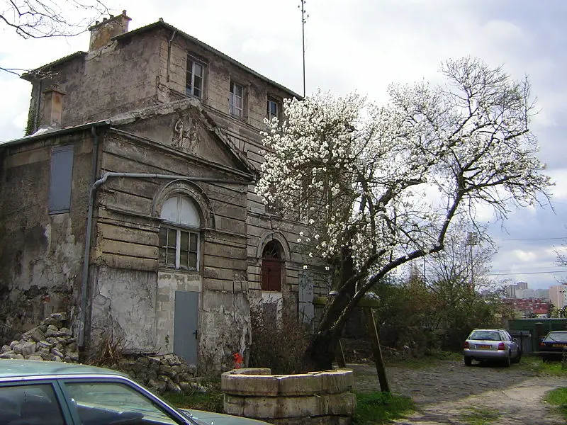 Foto di Hotel manuale (vecchio) - Parisette (talk ·contribs) - © Creative Commons (https://creativecommons.org/licenses/by-sa/4.0/deed.fr)