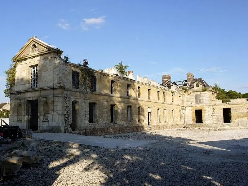 Foto von Schloss - Pline - © Creative Commons (https://creativecommons.org/licenses/by-sa/4.0/deed.fr)