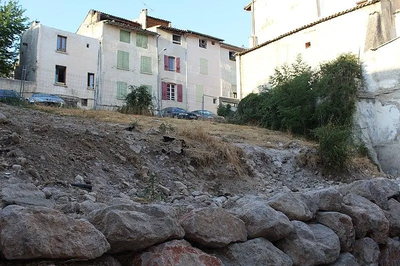 Foto di Edificio - Chabe01 - © Creative Commons (https://creativecommons.org/licenses/by-sa/4.0/deed.fr)
