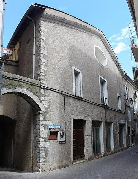 Foto di Casa dei Missionari della Croce, allora scuola di musica - Chabe01 - © Creative Commons (https://creativecommons.org/licenses/by-sa/4.0/deed.fr)