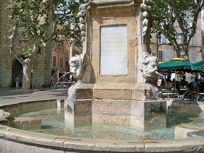 Foto von Brunnen - Marianne Casamance - © Creative Commons (https://creativecommons.org/licenses/by-sa/4.0/deed.fr)