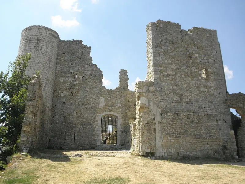 Foto di Ramparts (vecchio) - ROCHAT PATRICE - © Creative Commons (https://creativecommons.org/licenses/by-sa/4.0/deed.fr)