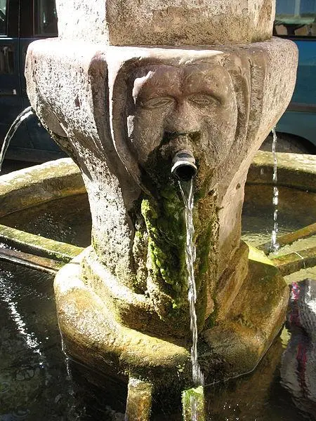 Foto von Öffentlicher Brunnen - SombreSanglier - © Creative Commons (https://creativecommons.org/licenses/by-sa/4.0/deed.fr)