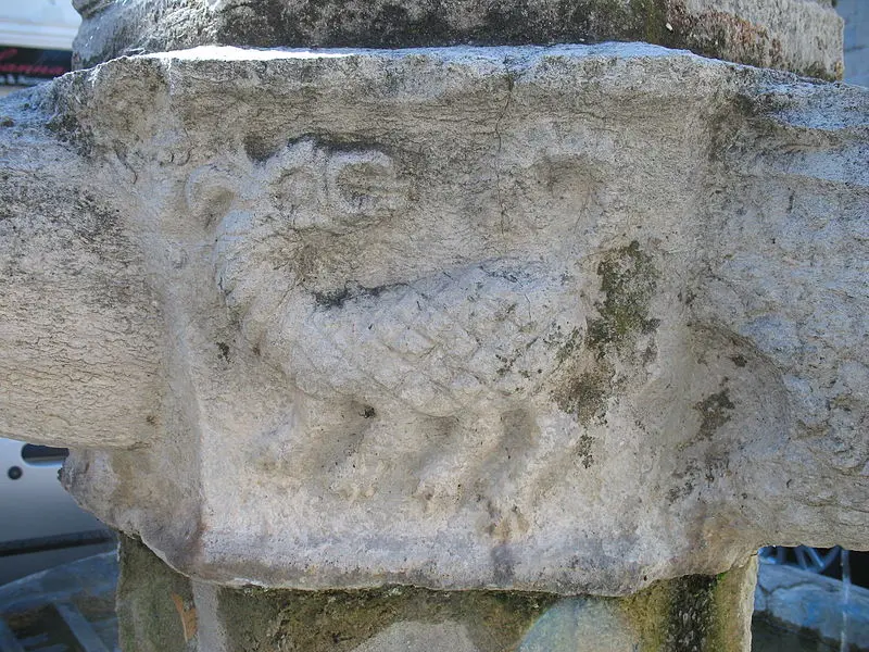 Foto di Fontana pubblica - SombreSanglier - © Creative Commons (https://creativecommons.org/licenses/by-sa/4.0/deed.fr)
