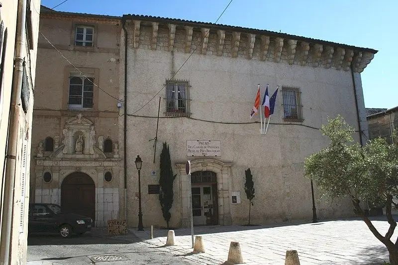 Foto di L'ex Palais des Counts de Provence, attualmente Museum of the Brignolais Country - Rvalette - © Creative Commons (https://creativecommons.org/licenses/by-sa/4.0/deed.fr)