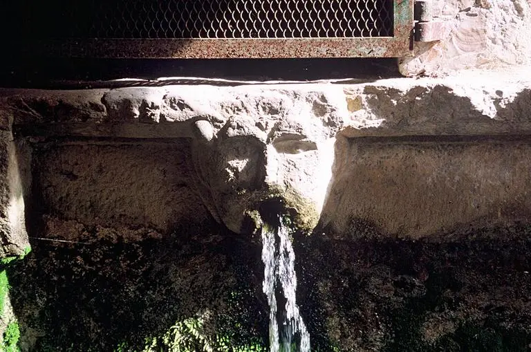 Foto di Fontaine Saint-Jean - POP Plateforme Ouverte du Patrimoine / Base Mérimée - © Monuments historiques