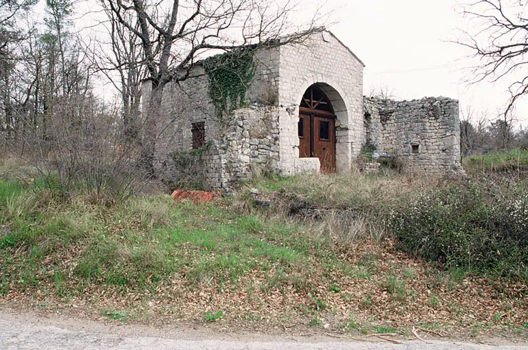 Foto di Cappella della Trinità (rovine) - POP Plateforme Ouverte du Patrimoine / Base Mérimée - © Monuments historiques