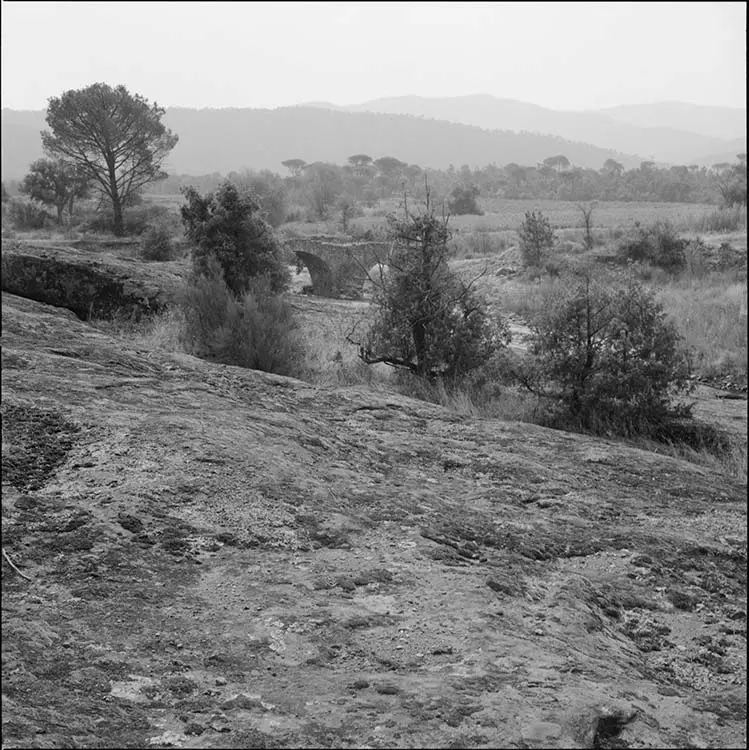 Foto von Brücke der Mittelalters über den Lukas und das Gärtenfreiet - POP Plateforme Ouverte du Patrimoine / Base Mérimée - © Ministère de la Culture (France), Médiathèque du patrimoine et de la photographie, diffusion RMN-GP