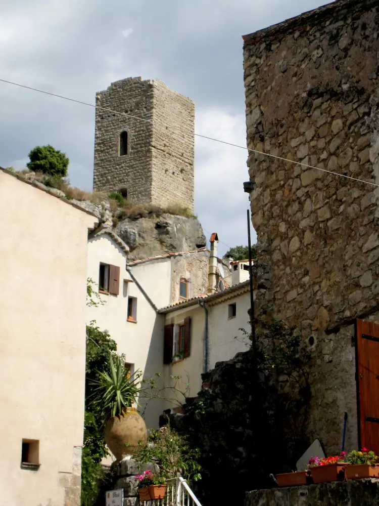Foto di Sarching Tower (rovine) - Sous licence Creative Commons (https://creativecommons.org/licenses/by-sa/4.0/deed.fr) - Par E.mil.mil - © Creative Commons (https://creativecommons.org/licenses/by-sa/4.0/deed.fr)