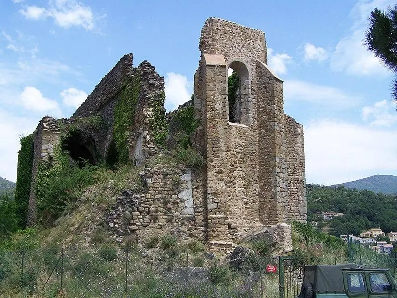 Foto di Rovine della vecchia chiesa di santo. - Wolf Meusel - © Creative Commons (https://creativecommons.org/licenses/by-sa/4.0/deed.fr)
