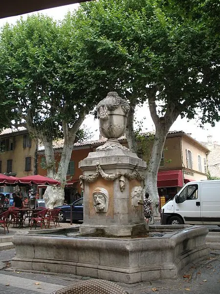 Foto von Brunnen der vier Jahreszeiten - SombreSanglier - © Creative Commons (https://creativecommons.org/licenses/by-sa/4.0/deed.fr)